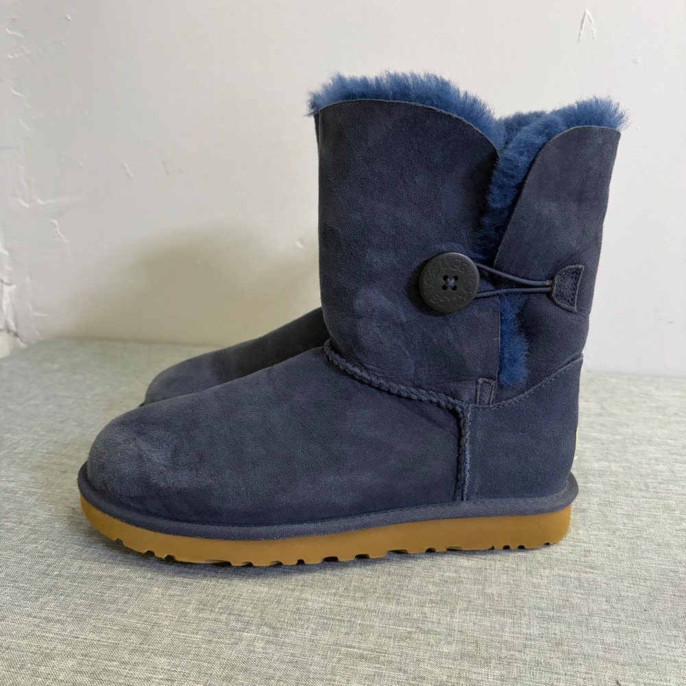 UGG Bailey Button Women 7 Blue 5803 Suede Shearling Mid Calf Boots